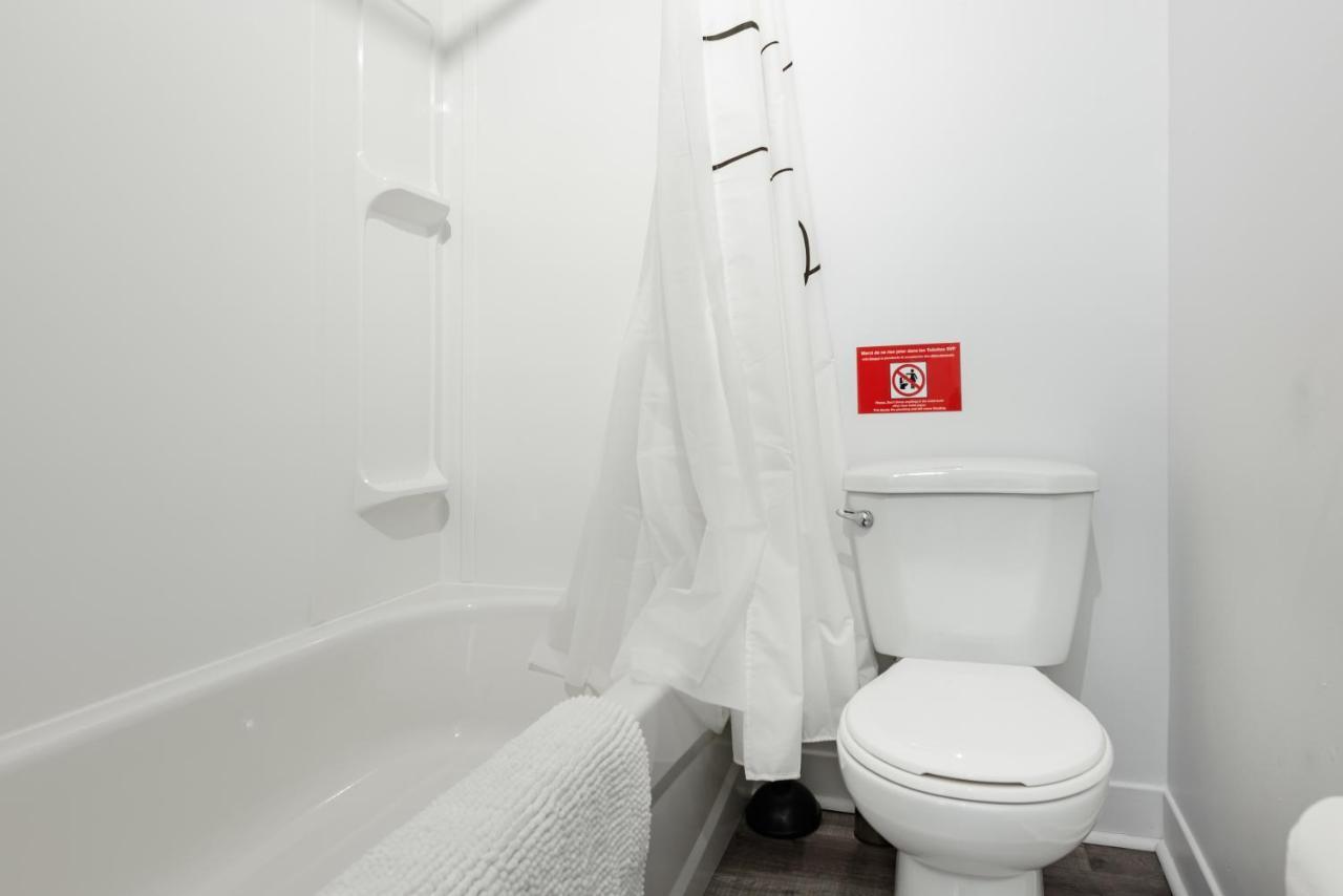 Apartments Near Montreal Olympic Park Экстерьер фото