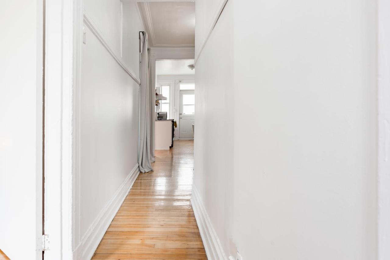 Apartments Near Montreal Olympic Park Экстерьер фото